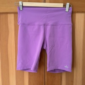 Brand new Alo biker shorts
